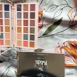 CIATÉ EDITOR PALETTE - NEW ENGLAND
VEGAN AUTUMN EYESHADOW PALETTE